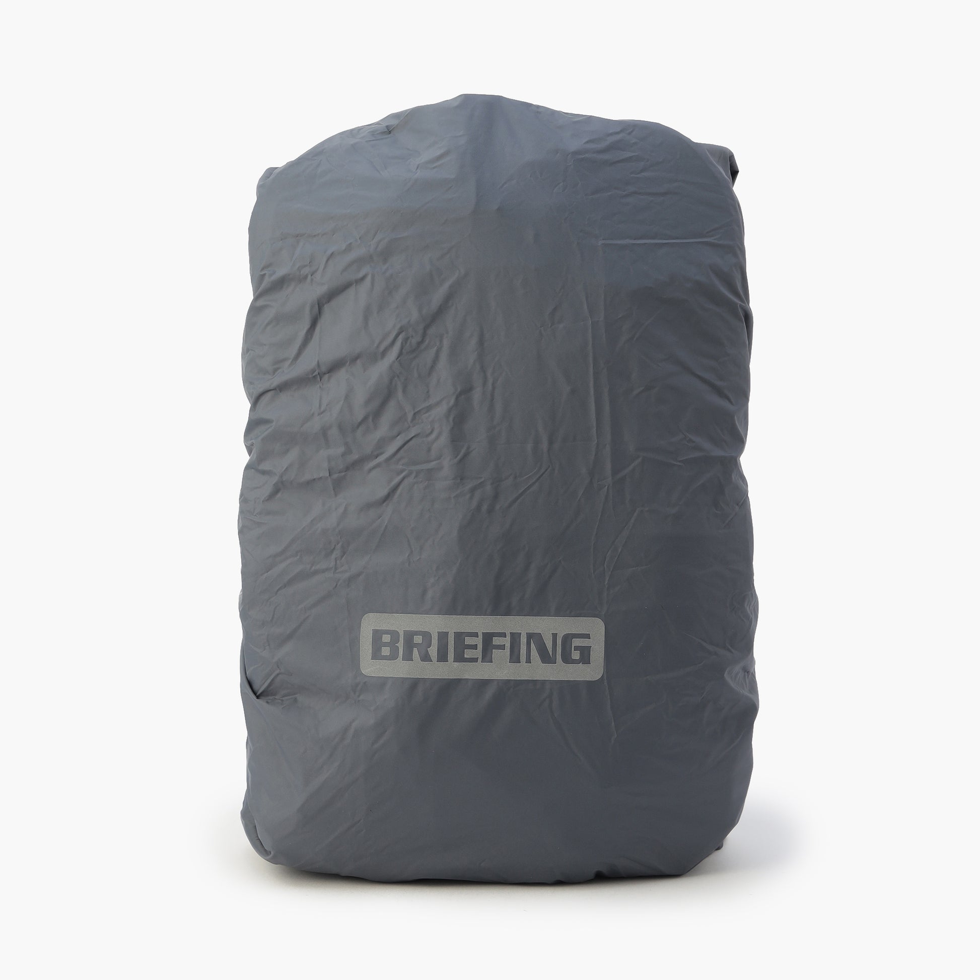 フロントに配したBRIEFINGロゴはリフレクター仕様なので、夜間時の視認性に優れています。