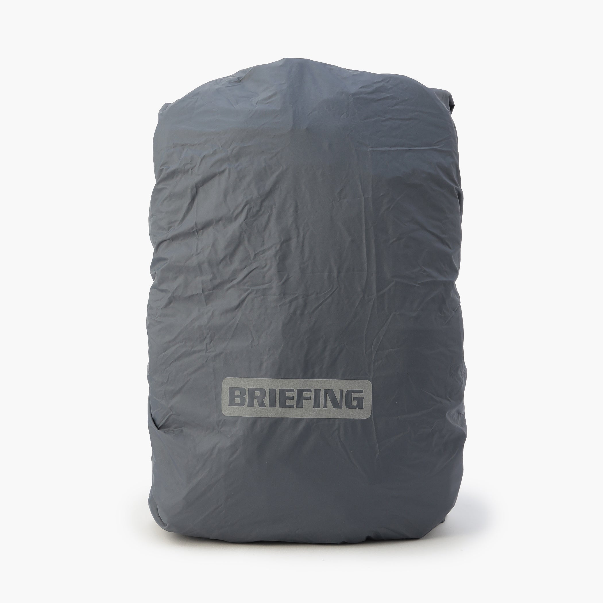 フロントに配したBRIEFINGロゴはリフレクター仕様なので、夜間時の視認性に優れています。