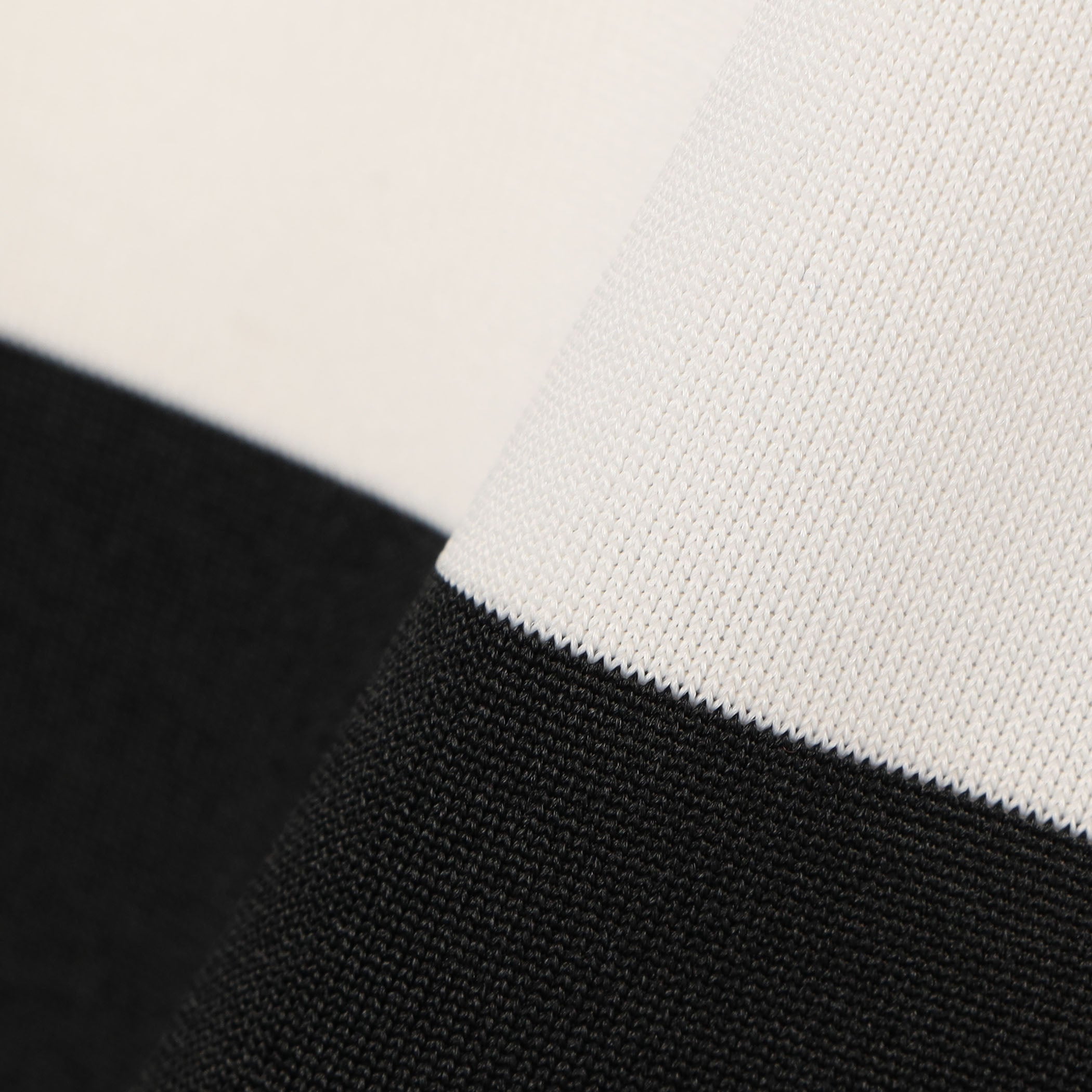 MEN’S PANEL STRIPE HIGHNECK