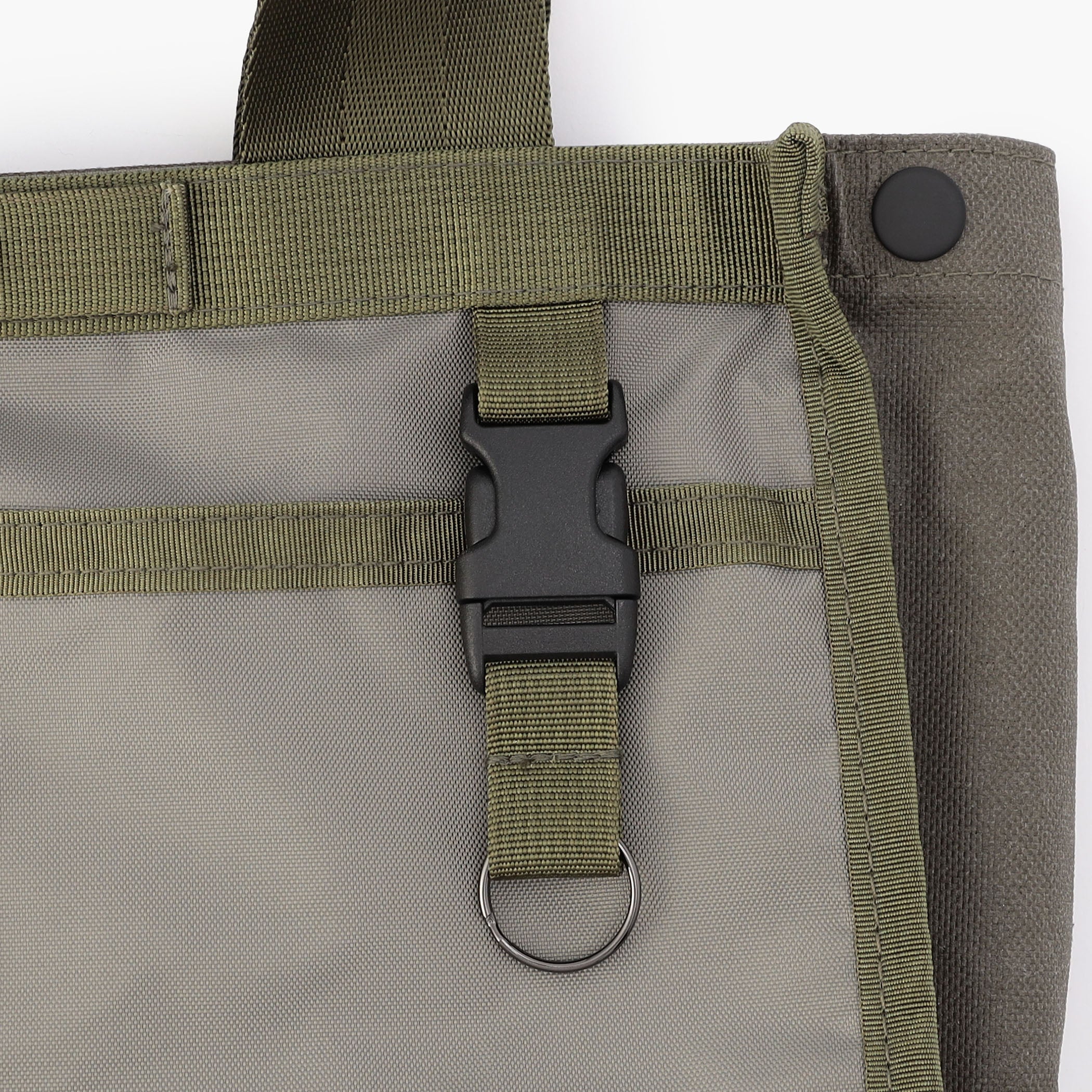 着脱可能なキーリングを搭載しました。