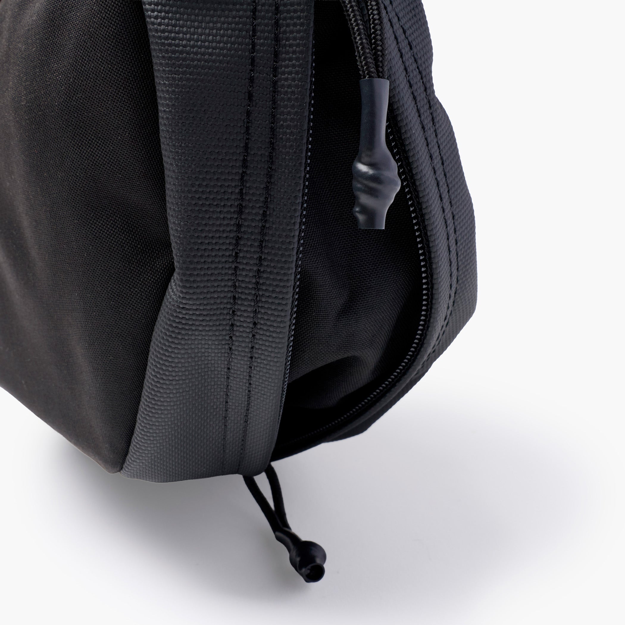 WM×BR NEOCHROME CROSS BODY