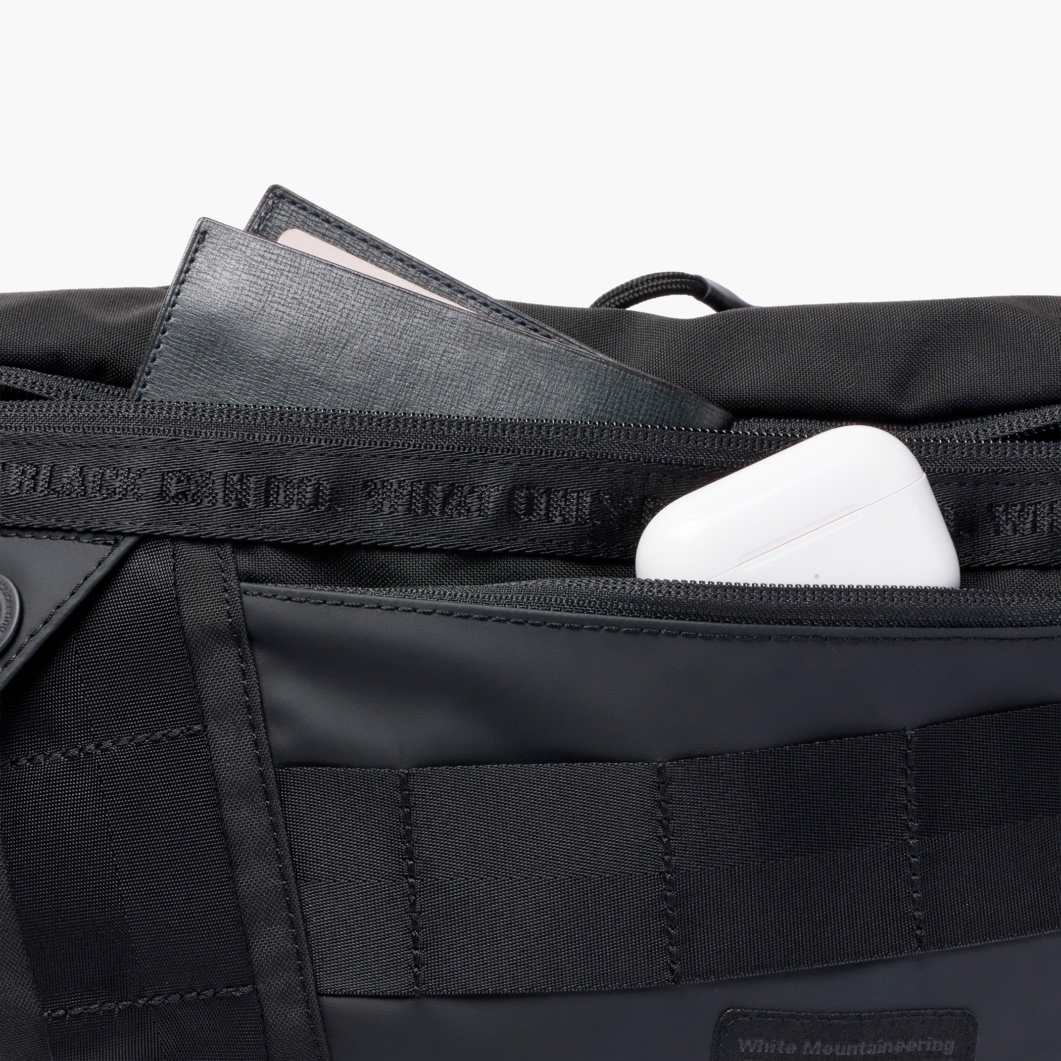 WM×BR NEOCHROME CROSS BODY