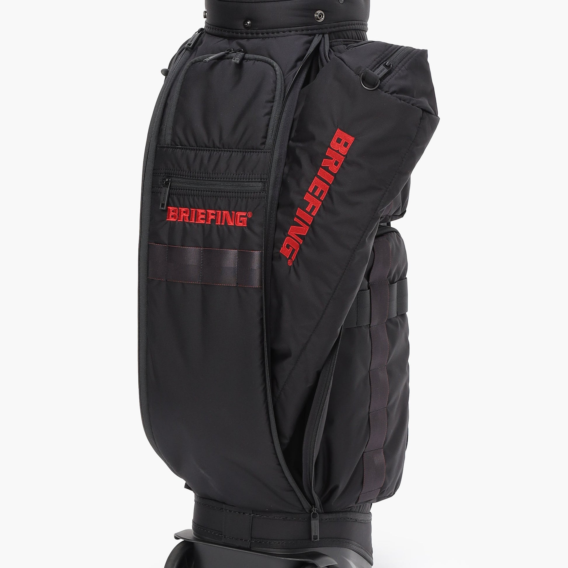 こちらのポケットにフードを収納してお届けします。