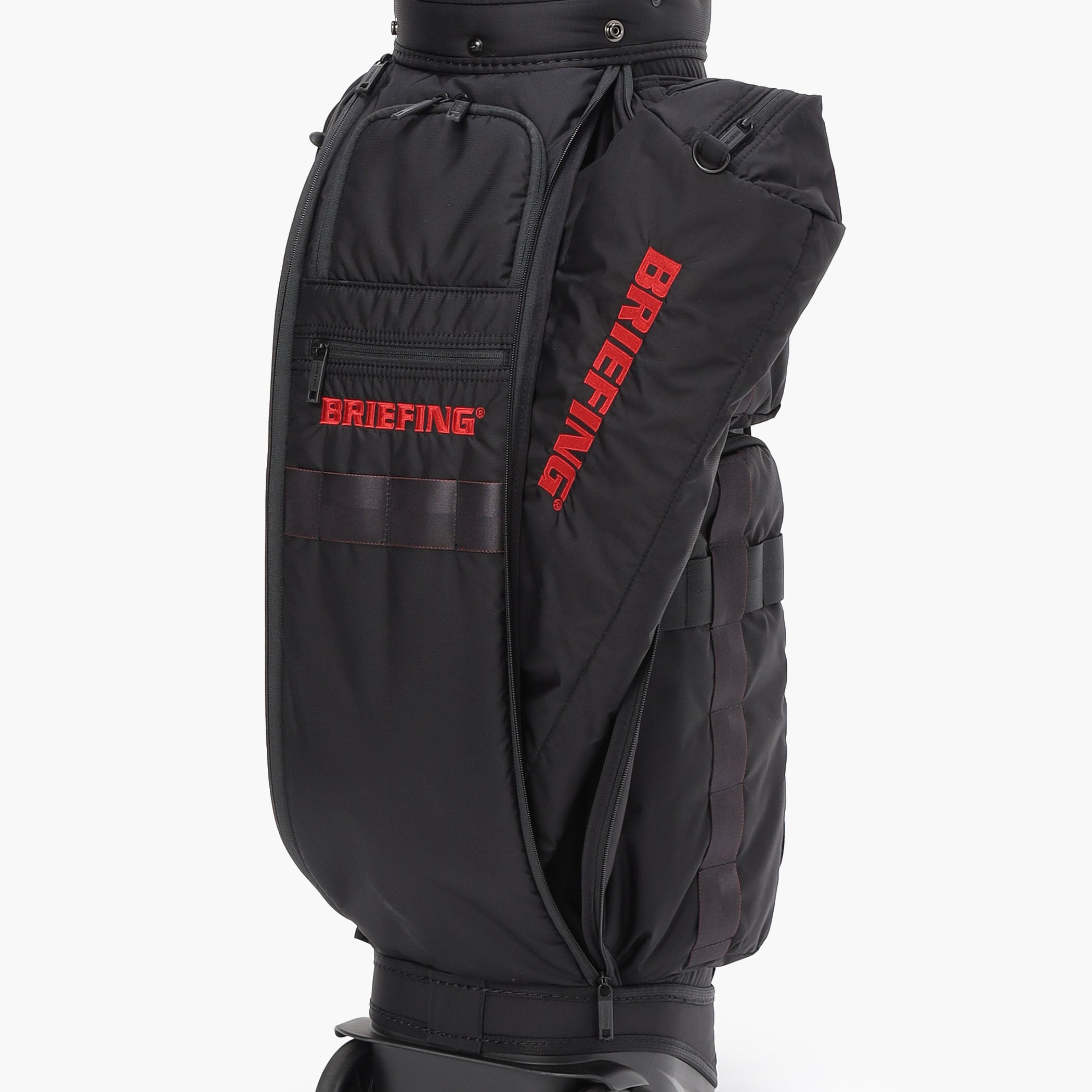 こちらのポケットにフードを収納してお届けします。