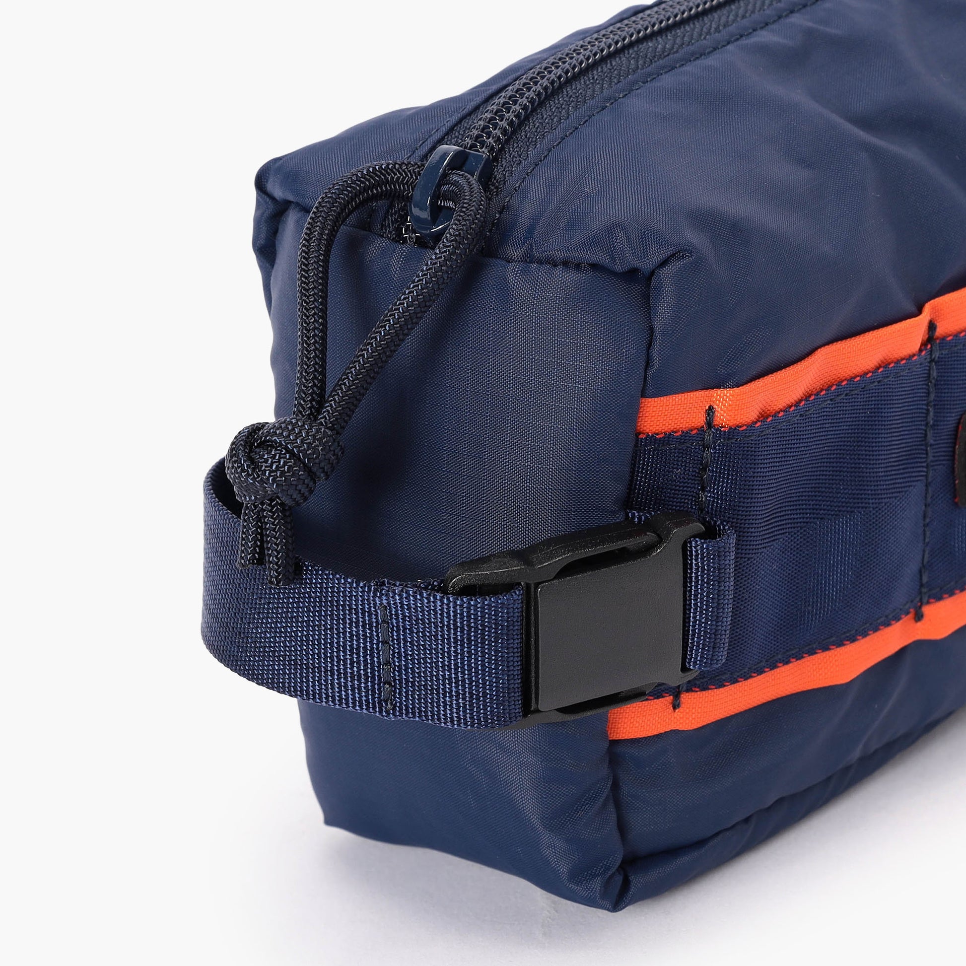 BRIEFING PP DEVICE POUCH M, Goods, Business