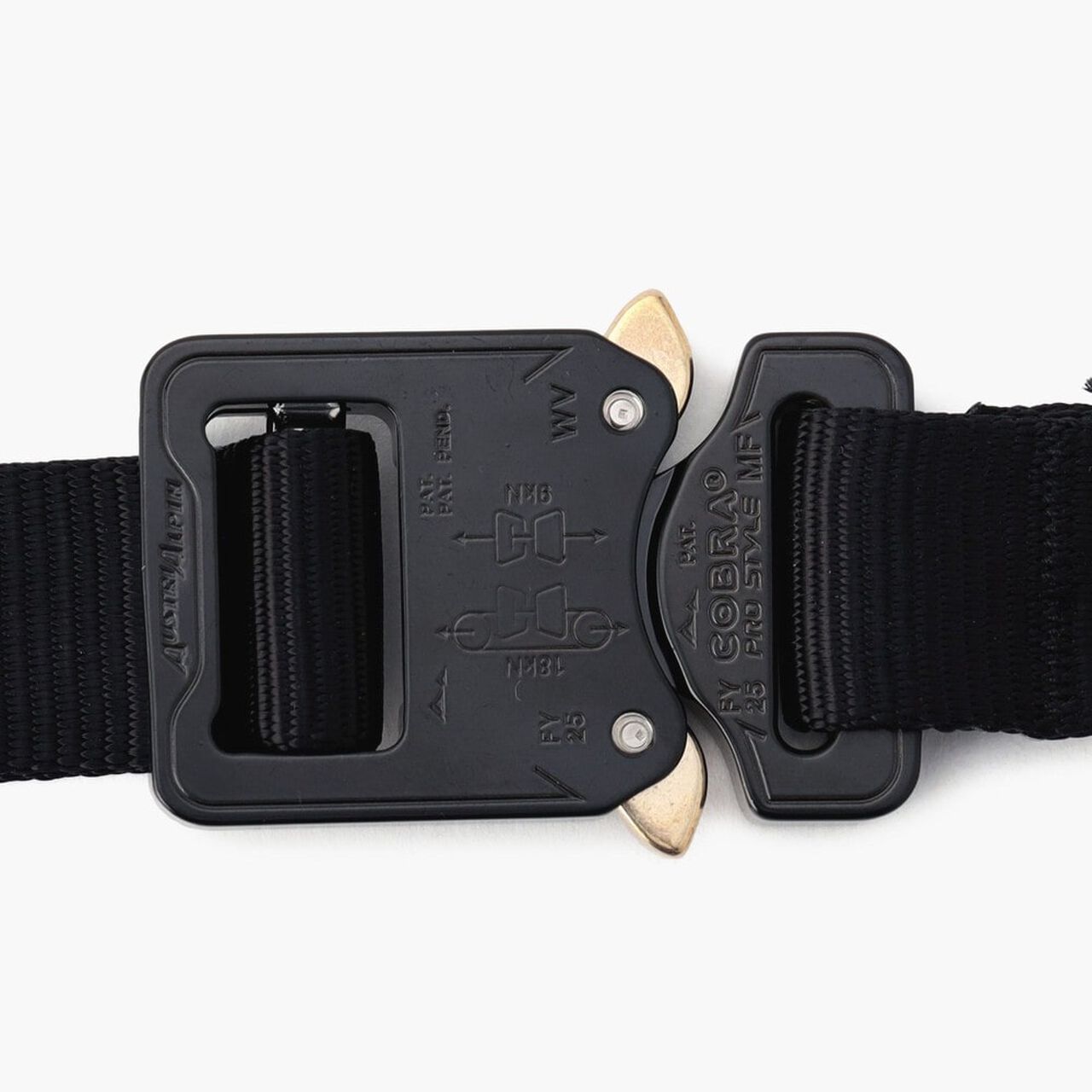 Buy COBRA® buckle belt for EUR 113.30 | BRIEFING